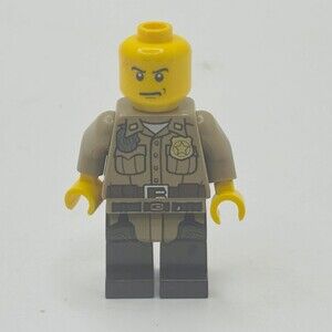 LEGO City Forest Police Officer Minifigure Radio Badge Tan & Gray Legs *READ*